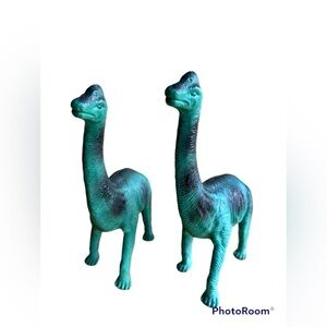 Two Dinosaur/Toys/Figurines